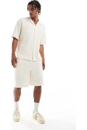 Pull&Bear Textured towelling shorts in (part of a set)-White