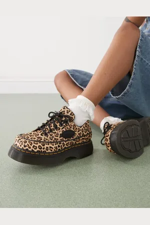Dr. Martens Buzz 5 eye shoes in leopard print