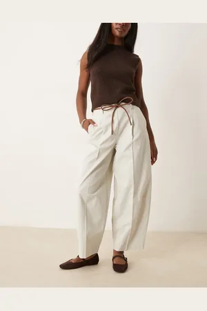 ASOS Tailored extreme barrel pants with pleat detail in -Neutral