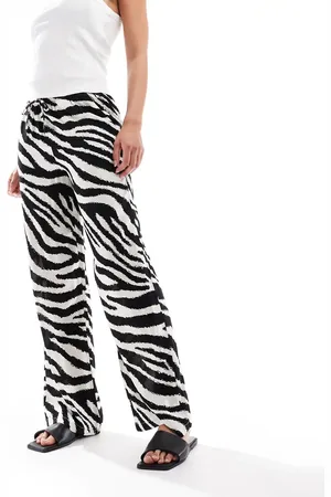 VERO MODA Easy tie waist wide leg pants in zebra print-White