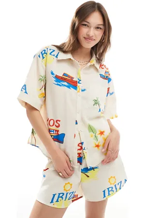 Pieces® Boxy fit shirt in cream based conversational print (part of a set)-Yellow