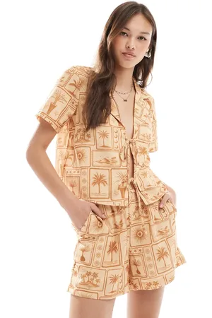 VERO MODA Pull on shorts in tonal postcard print (part of a set)-Multi