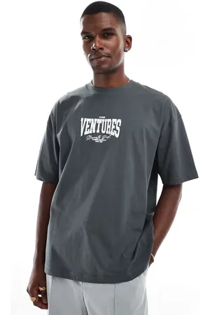 ASOS Oversized t-shirt with sports graphic in charcoal-Grey