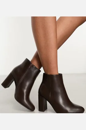 Yours Wide Fit Heeled pointed ankle boots in