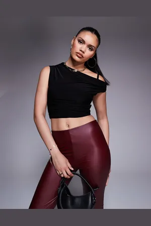 Missyempire Missy Empire double layered slinky twist shoulder detail top in