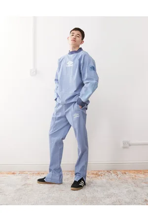 Umbro Drill embroidered logo pants in blue