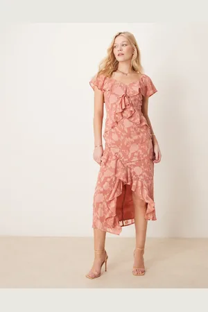 Pretty Lavish Ruffle jacquard midaxi dress in -Pink