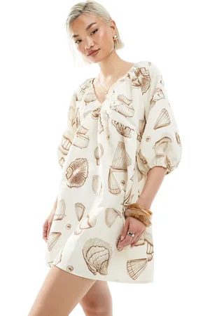 VERO MODA Blouson sleeve mini dress in neutral shell print-White