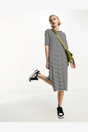 Noisy May Midi split t-shirt dress in -Multi