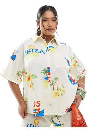 Pieces® PIECES Curve boxy fit shirt in cream based conversational print (Part of a set)-Yellow