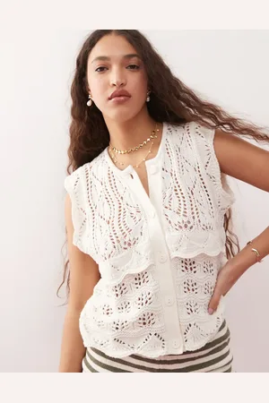 Miss Selfridge Crochet button through knit singlet in -White