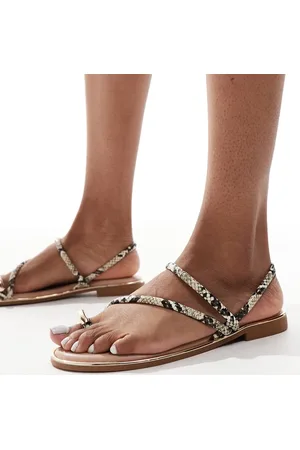 New Look Metal toe loop sandals in snake print-White