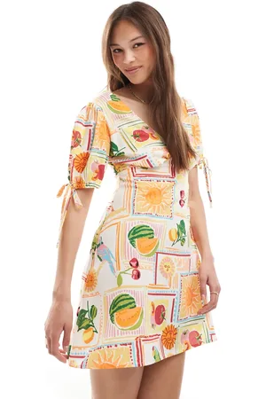 New Look Tie sleeve mini dress in tropical print-White