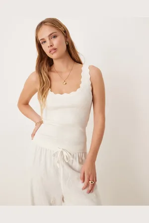 JDY Scallop edge knitted singlet in