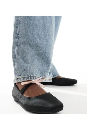 Glamorous Bow ballet flats in black and cream