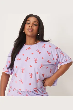Urban Threads Curve oversized cropped tee with lobster heart print (part of a set)