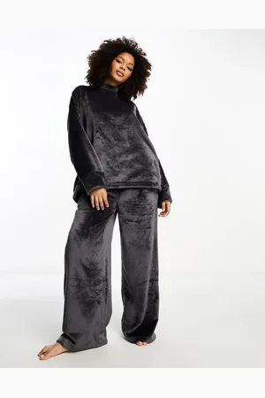 Loungeable Oversized cosy lounge jumper and pants set in charcoal