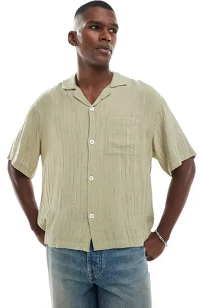 Cotton On Cotton On box fit short sleeve shirt in khaki-Green