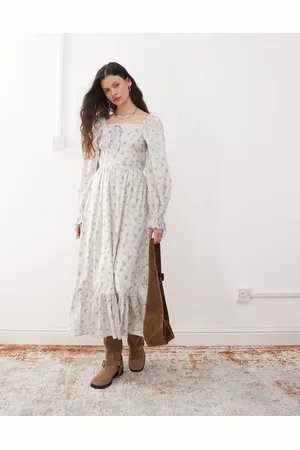 Miss Selfridge Milkmaid maxi dress in blue floral print-Multi