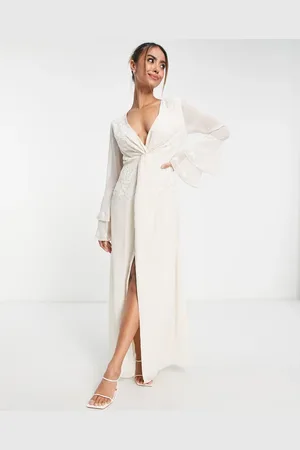 HOPE & IVY Bridal tiered sleeve embroidered maxi dress in -White