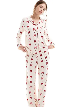 Chelsea Peers Exclusive poly red bow print pyjama set in -White