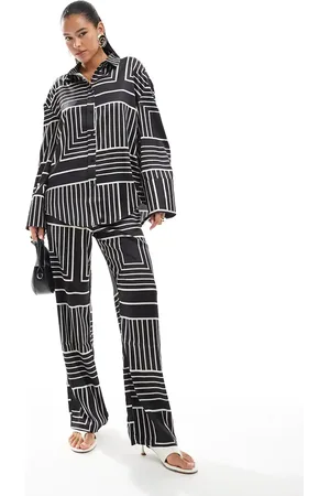 4th & Reckless Satin wide cuff button front shirt co-ord in black tile print