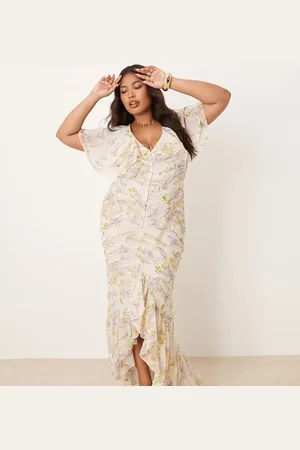 ASOS ASOS DESIGN Curve pintuck maxi dress with cape flutter sleeve in print-Multi