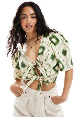 Object Cropped tie front top in cream-White