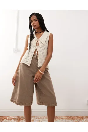 Reclaimed Knitted collar detail tie front waistcoat in -White