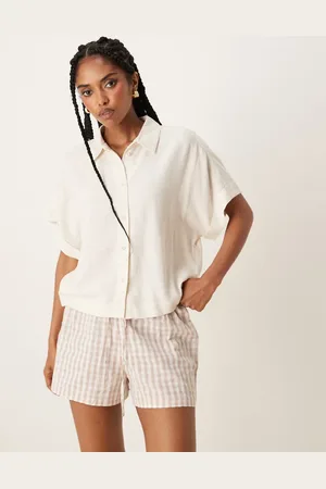 SELECTED Femme croppped linen shirt in cream-White