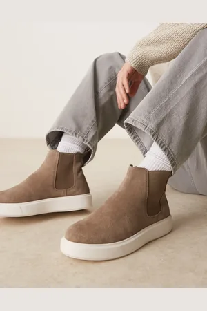 ASOS Chelsea boots in suede-Neutral