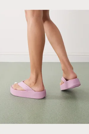 Crocs Getaway platform thongs in hydrangea