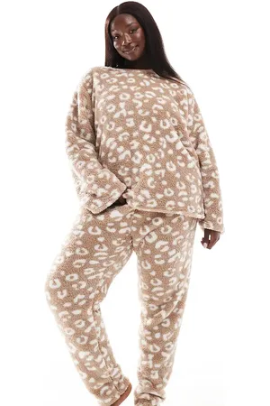 Loungeable Curve cosy sherpa twosie nightwear set in -Brown