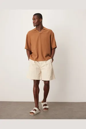 SELECTED Pleat chino shorts in beige-Neutral