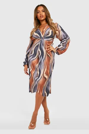 Boohoo Plus Tonal Ombre Plisse Twist Midi Dress - - 28