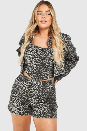 Boohoo Plus Leopard Print Mom Shorts - - 28