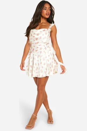 Boohoo Satin Floral Ruffle Mini Milkmaid Dress - - 14