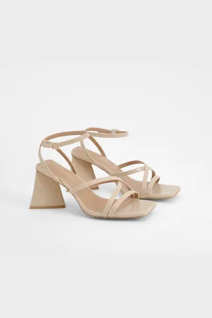 Boohoo Wide Fit Flared Heel Crossover Sandals - - 5