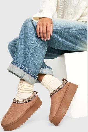 Boohoo Embroidered Platform Cosy Mules - - 5