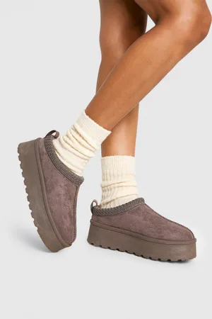 Boohoo Embroidered Platform Cosy Mules - - 6