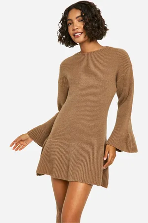 Boohoo Tall Brushed Flare Sleeve Knit Skater Dress - - S