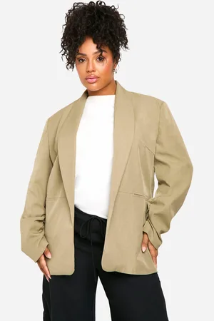 Boohoo Plus Essential Oversized Ruched Sleeve Blazer - - 16