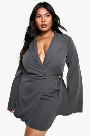 Boohoo Plus Buckle Detail Tie Waist Tailored Blazer Dress - - 28