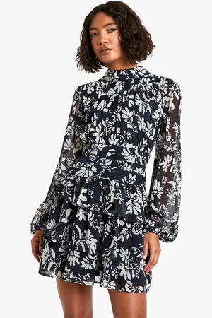 Boohoo Tall Mono Floral High Neck Skater Dress - - 4