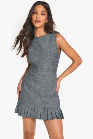Boohoo Tweed Tailored Pleated Hem Mini Dress - - 6