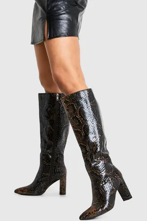 Boohoo Snakeskin Pointed Toe Knee High Boots - 5
