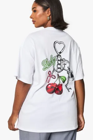 Boohoo Plus Cherry Keychain Oversized T-Shirt - - 16