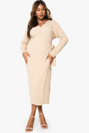 Boohoo Plus Textured Wrap Midaxi Dress - - 16