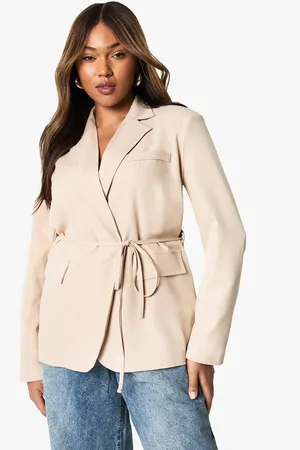 Boohoo Plus Shoulder Pad Belted Blazer - - 16