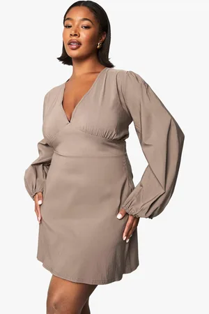 Boohoo Plus Ruched Blouson Sleeve Shift Dress - - 16
